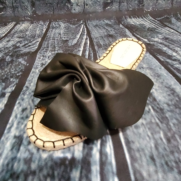 Avec Les Filles | Gemma Leather Bow Slides - Picture 4 of 8